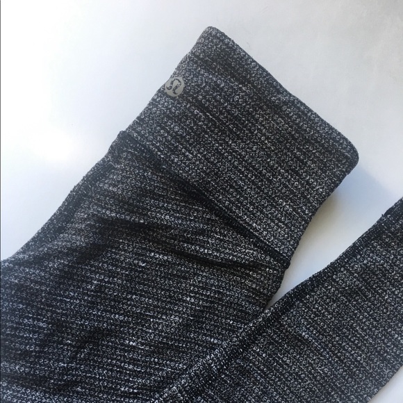 lululemon athletica Pants - Mid-Rise Lululemon Wunder Under